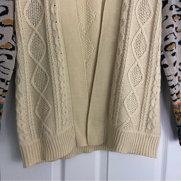 Flying Tomato Cardigan Sweater Ivory Aztec Tribal Leopard Mixed Print Open Sz L - Picture 4 of 11
